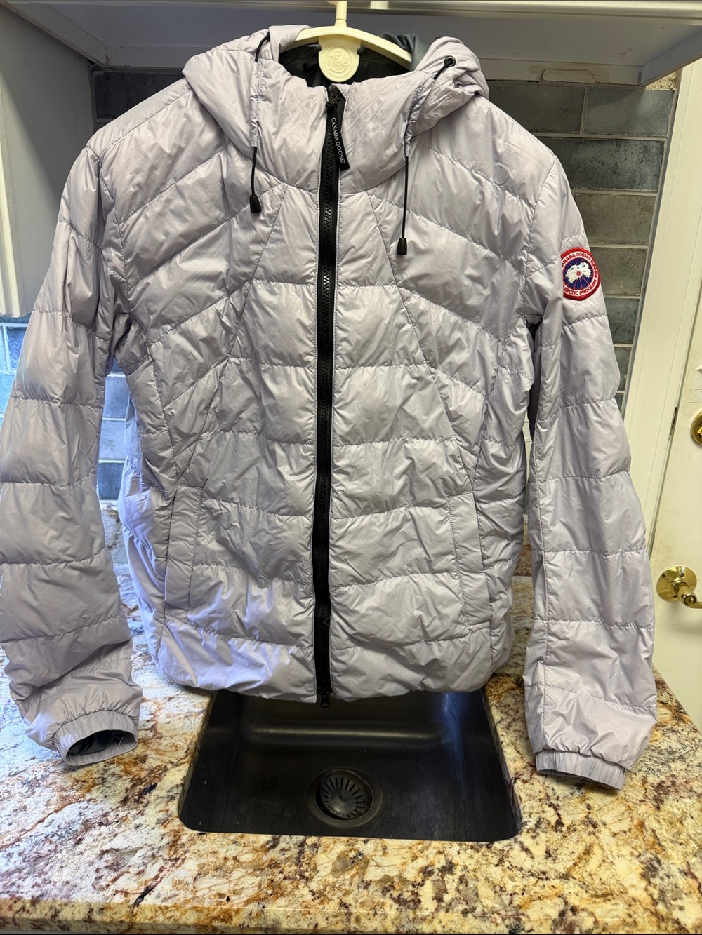 Canada Goose Abbot hoodie in Soft lilac Hooded Down Jacket